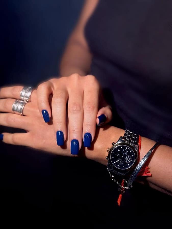 کاشت ناخن رنگ سرمه ای